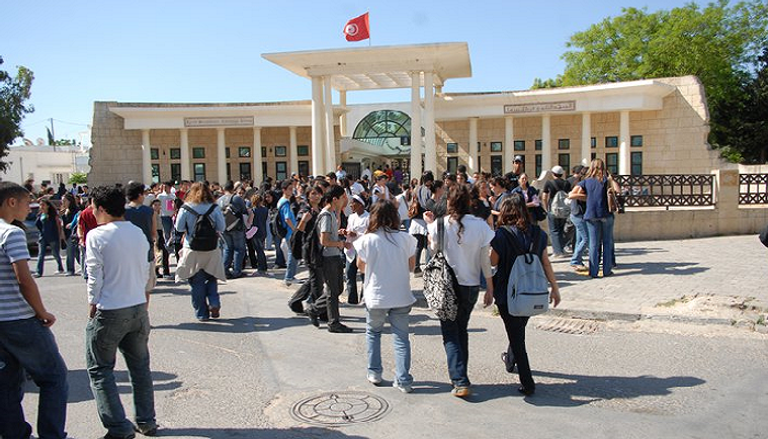 لمحت إلى الاكتظاظ و5300 شغور..   جامعة الثانوي ترفض الإلزام بتسجيل غيابات الأساتذة والتلاميذ